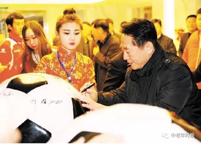 天津足球队六十“周岁”了中国足坛名宿津门再聚首