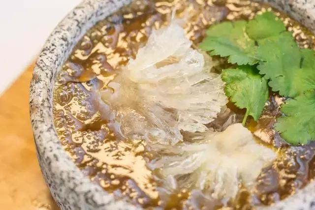 这家店系出广州餐饮界名门！沿承五钻大厨班底，明星都系它的粉丝