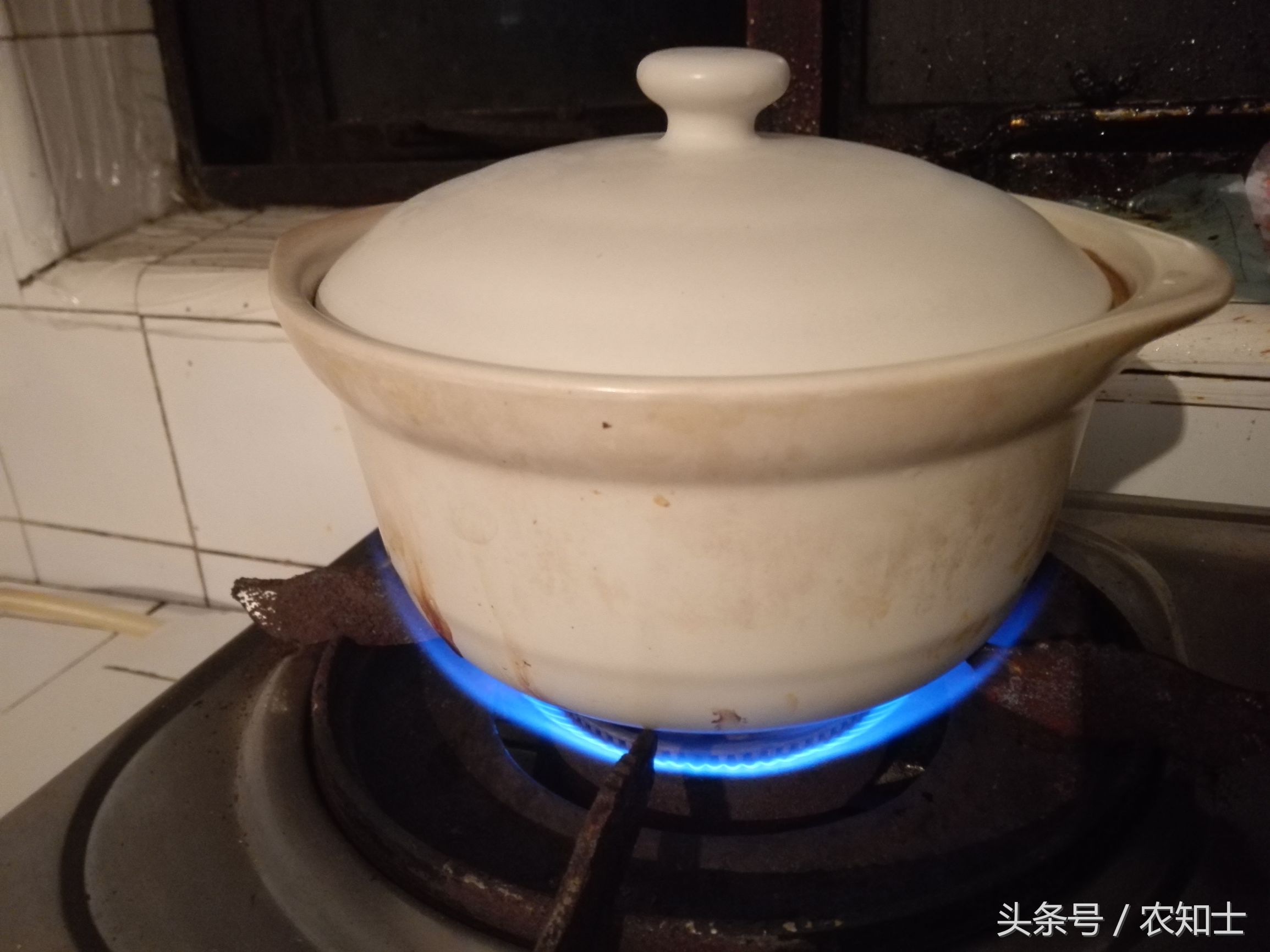 贝母冰糖蒸雪梨怎么做治咳嗽,冰糖雪梨水治咳嗽的做法