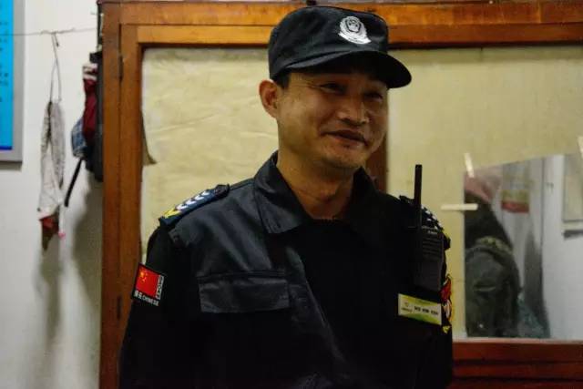 超感动！他们有个共同的名字叫守夜人！