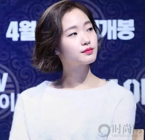 《鬼怪》开播，新老公已换！看单眼皮萝莉新娘如何扑倒鬼怪孔侑大叔！