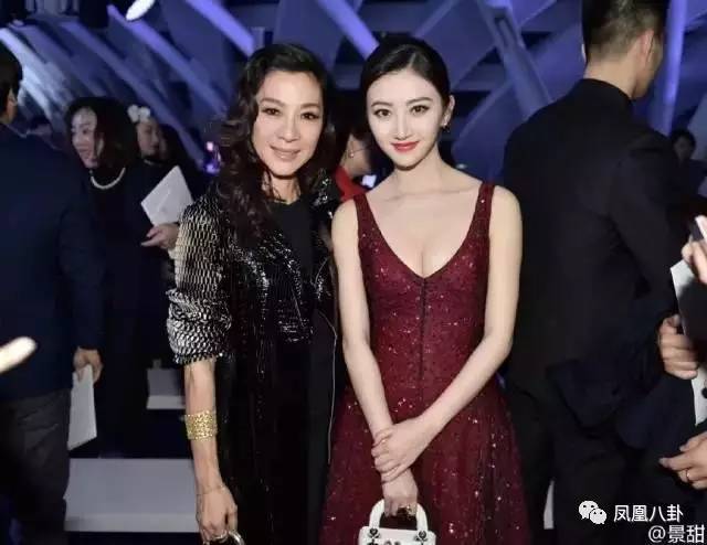 景甜直播洗脸用了什么,景甜素颜做直播