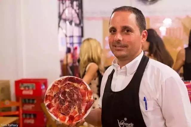 沙龙｜小日子x无二之旅：睡遍全世界的床，逛遍全球集市