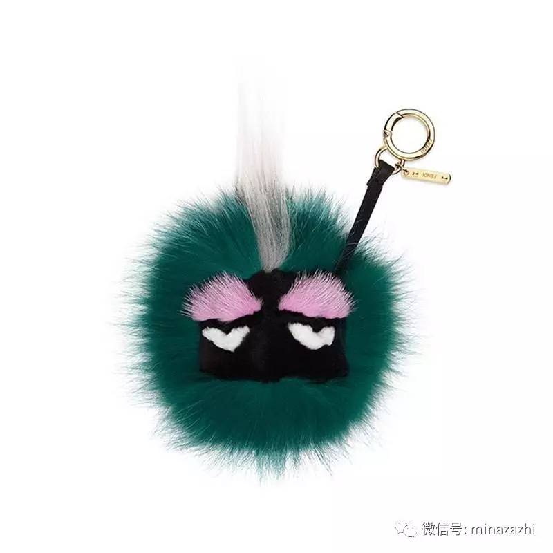 杨幂冬款lv羽绒服,杨幂冬日宽松毛衣