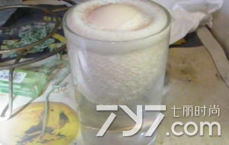 治肩周炎的民间偏方醋加鸡蛋,醋泡鸡蛋对人有副作用吗