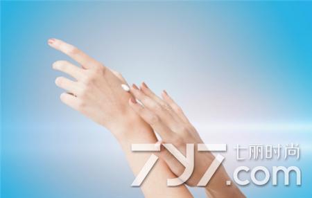 手上起小水泡痒脱皮怎么办快用这6个方法阻止症状加剧