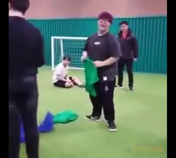 鐡滅毊faker鎼炵瑧闆嗛敠,鐡滅毊faker