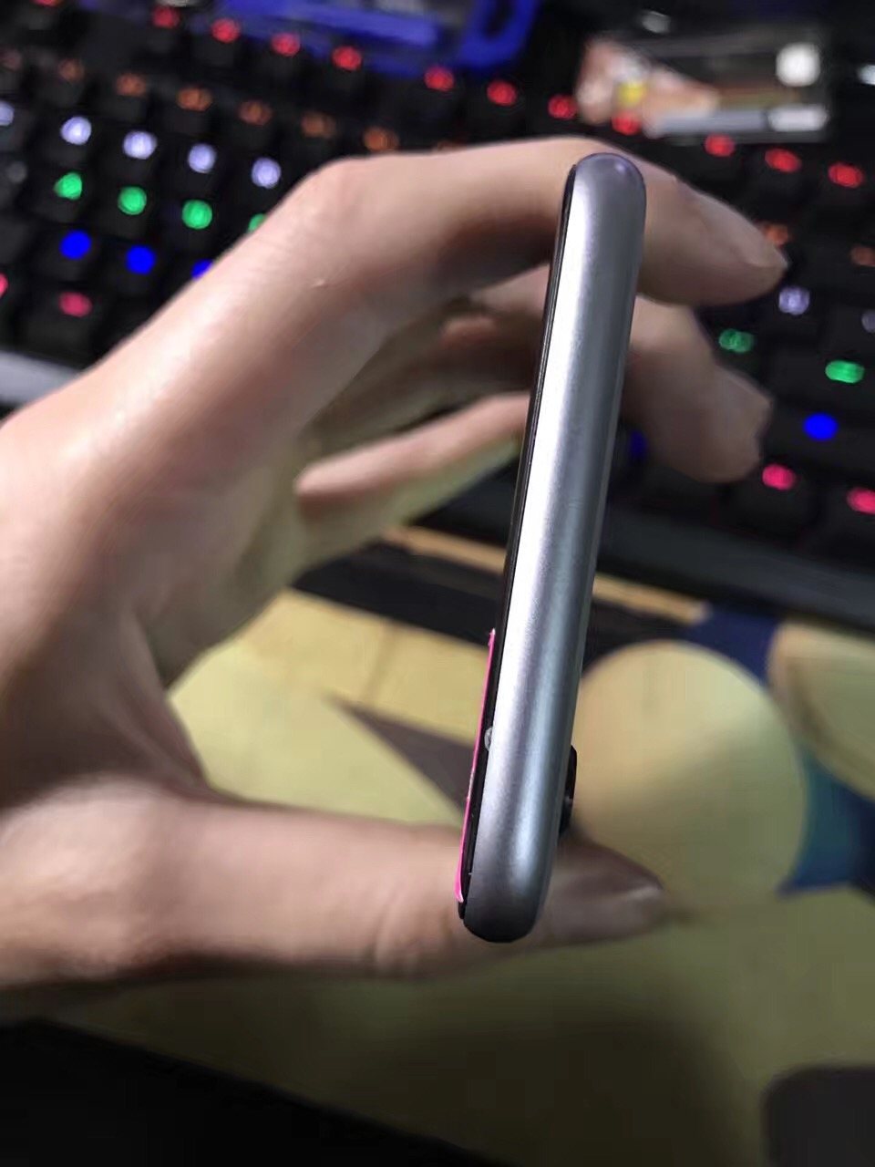 800块买个二手6s划算吗 (二手6s多少钱入手合适)