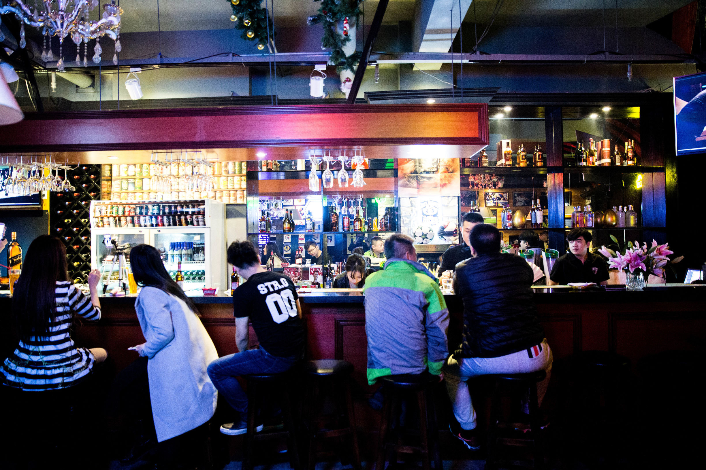 ac米兰球迷巴黎球迷,ac米兰天津