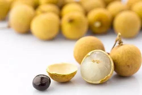 龙眼加枸杞能治近视吗,龙眼枸杞泡水治疗近视吗