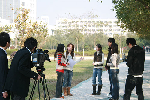 文化课成绩不好可以选播音吗,文化课成绩不好能考艺校吗