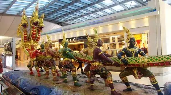 哪个地方免税店买衣服最便宜,买什么机场特产最便宜