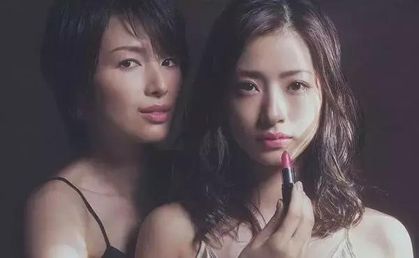 为什么女生迷恋口红,为什么只有女生能喜欢上男生