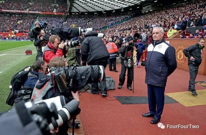 2014圣诞节垫底,2015圣诞节登顶,2016呢?莱斯特城的故事,曾经是足球世界最美好的圣诞礼物