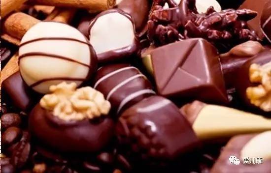 母乳宝宝结膜炎跟妈妈饮食有关吗,婴儿结膜炎跟吃母乳有关系么