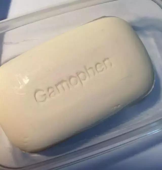 不正规的化妆品怎么辨别,如何辨认你买的化妆品是真是假