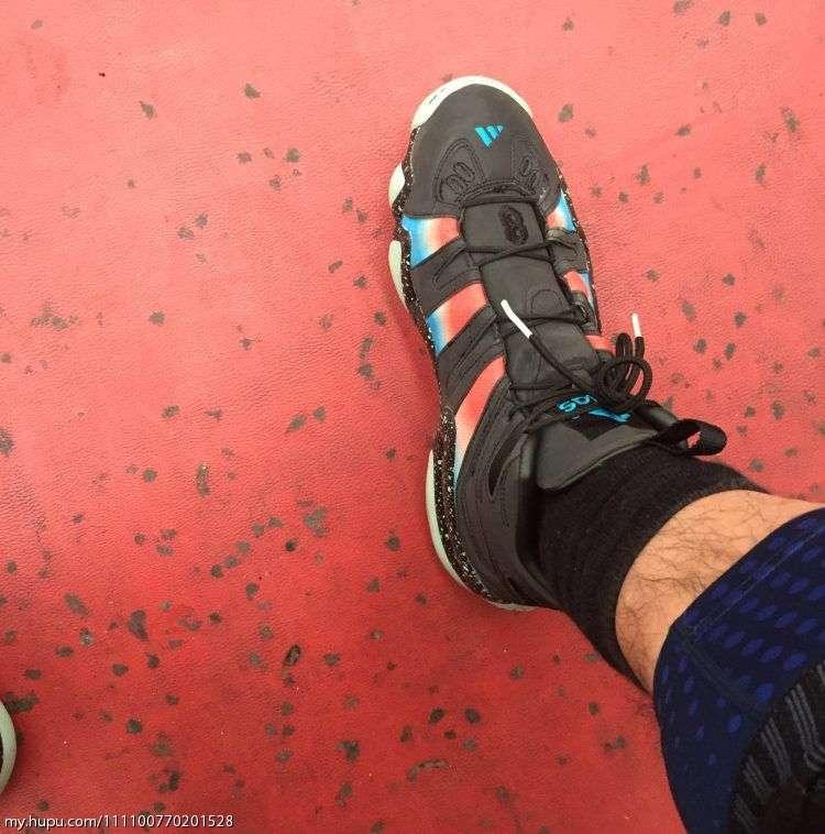 阿迪crazy8测评,adidascrazy8白