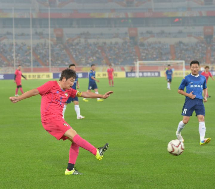 明星前十的粉丝,五大联赛明星球迷有哪些