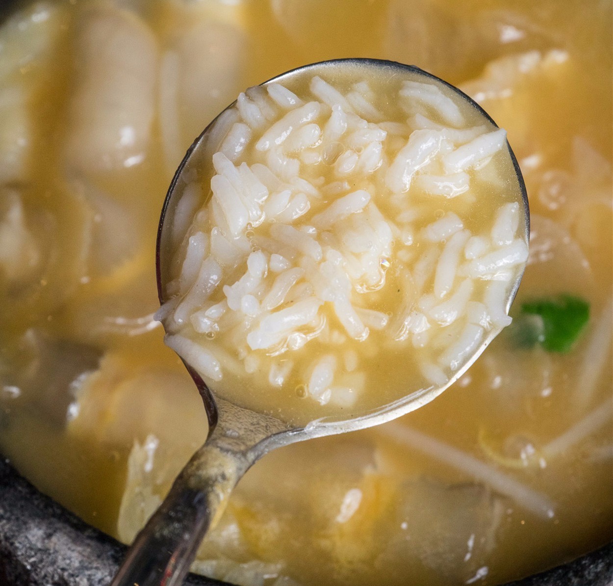 在魔都吃100元麻辣烫,魔都鱼翅捞饭