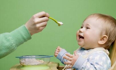 宝宝误食后父母应掌握的急救措施,儿童误食中毒家长怎么办