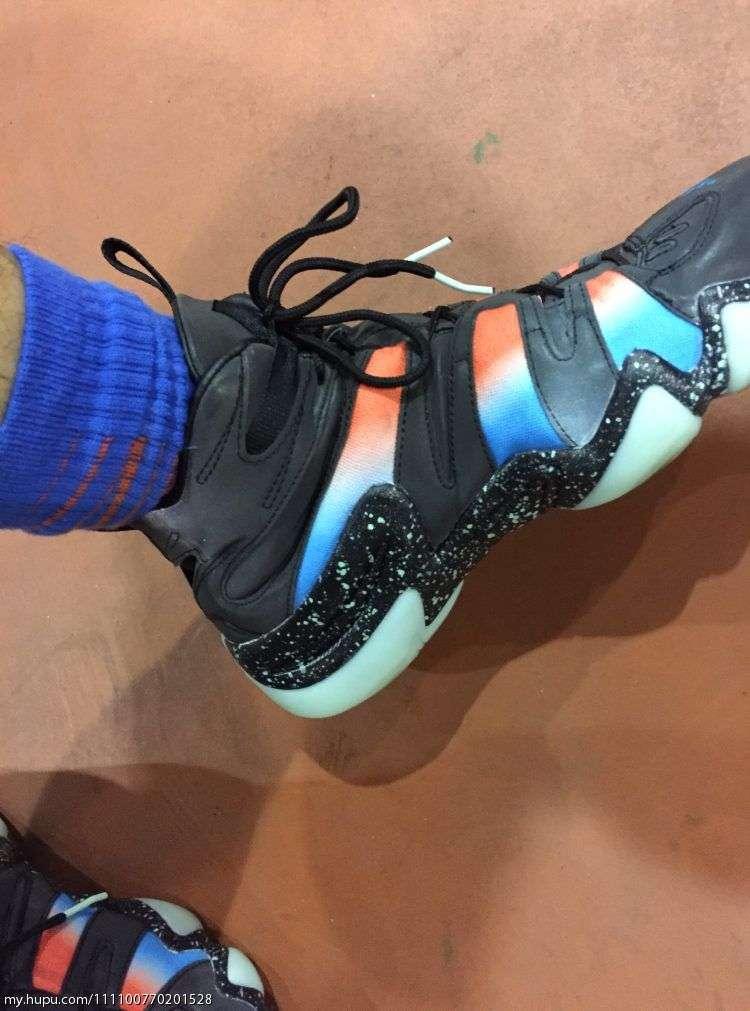 阿迪crazy8测评,adidascrazy8白