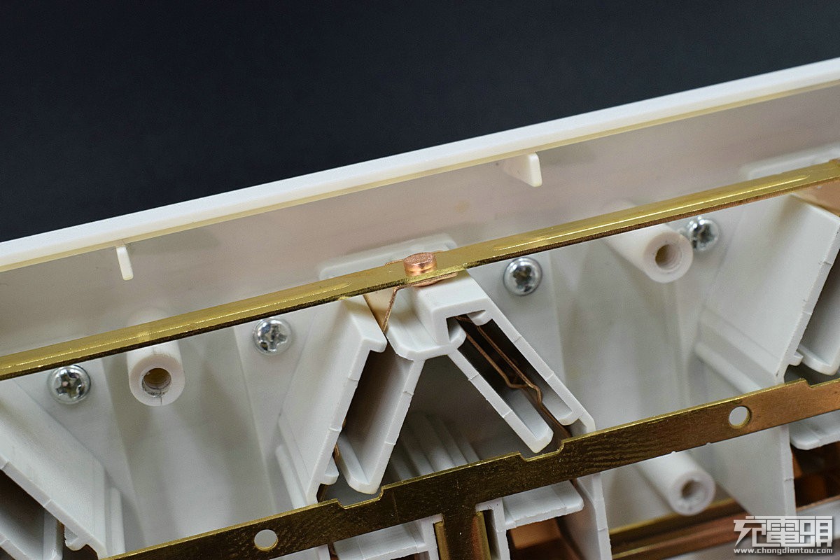 虽名不经传但也可圈可点达世奇插线板评测及拆解