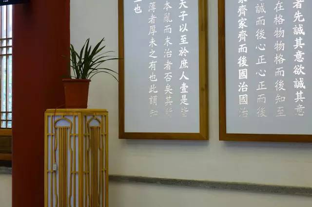 一个长得像李小龙的男人，在长泰一村子里，建了个千与千寻的奇幻世界