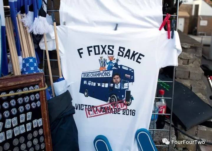 2014圣诞节垫底,2015圣诞节登顶,2016呢?莱斯特城的故事,曾经是足球世界最美好的圣诞礼物