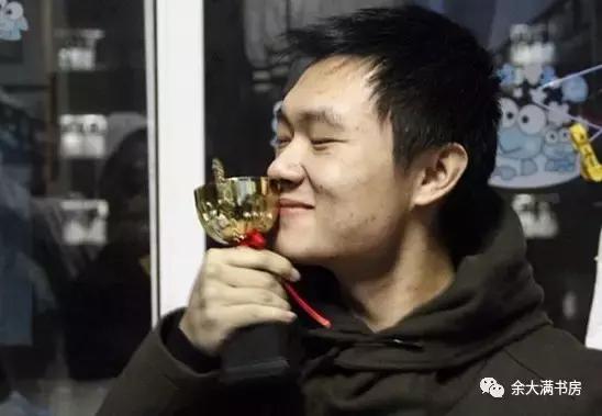 当年我们玩过的手机游戏,当年我们一起旅游的回忆