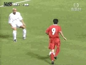 足球集锦搞笑特辑足坛欢乐瞬间,盘点那些足球场上的足球搞笑视频