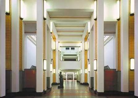 坚持不懈甲骨文,建筑与艺术的糅合