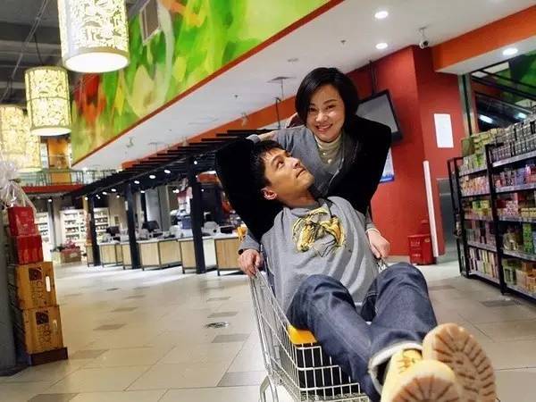 爱美的女人是不分年龄段的,爱美的女人青春永不老