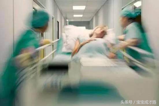 怀孕2个月孩子变成死胎了,怀孕六周变成死胎什么原因造成的