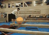 搞笑瑜伽球翻滚,瑜伽球搞笑