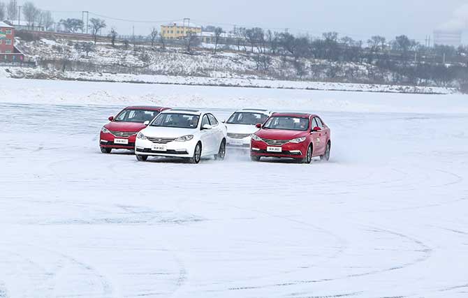 荣威360连接carplay,上汽荣威360plus销量