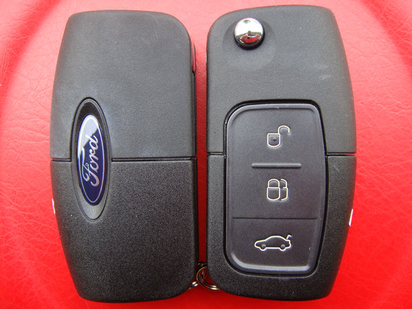 suv怎么从车内打开后备箱,为什么suv的后备箱不是弹开的