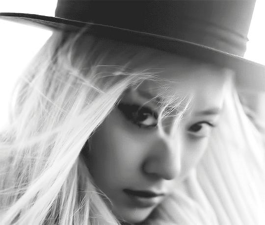 女生被男生帅到名场面,女生帅到被女生撩