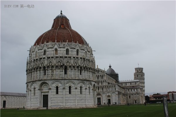 蜜月旅行惊现知豆比亚迪，顺着德法瑞意饱览欧洲的新能源汽车