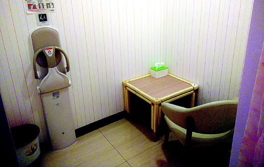 公司没有母婴室怎么背奶,背奶的妈妈有多难