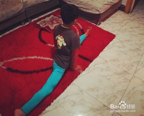 怎样自己练习劈叉,怎么自己练劈叉横叉和竖叉