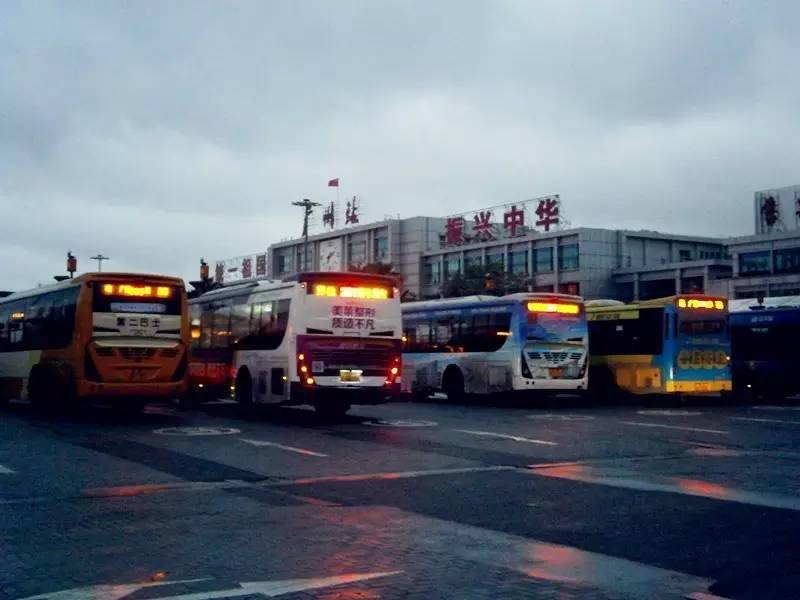 2008年广州火车站春运真实情况,2007年的广州火车站春运视频