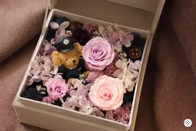 世界这么吵,90后的她却在花的世界里把文艺过成了生活!