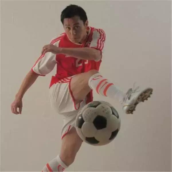 入行前是足球运动员，亦正亦邪，《天龙八部》慕容复成经典