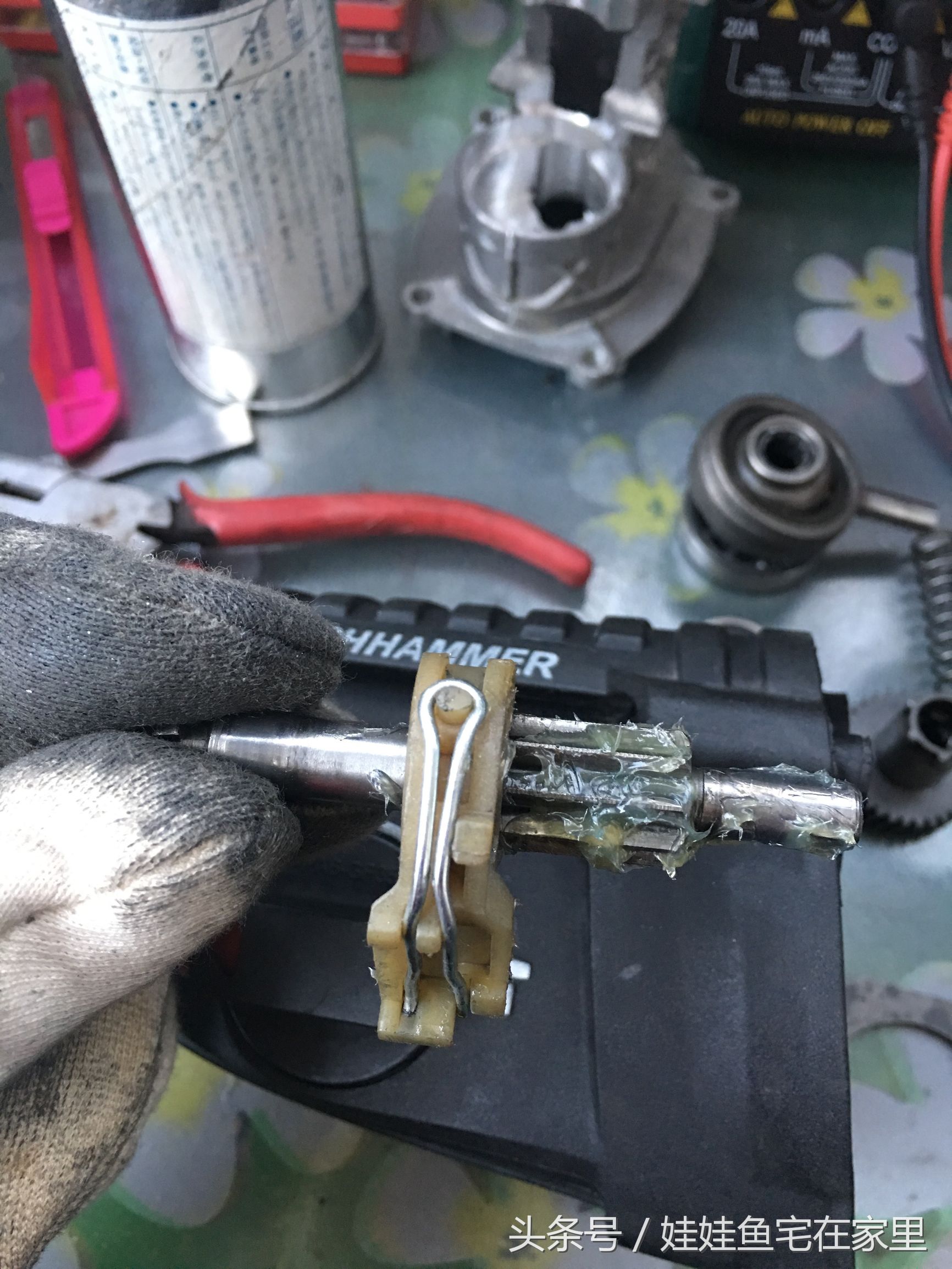 18v博世电锤锂电池组装视频,博世电锤机头维修