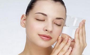 谁说油皮不能用面油了，给你不一样的感受！