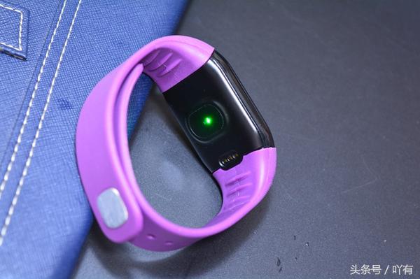 新科技，内置血氧、血压监测功能DuDowatch，又省一笔