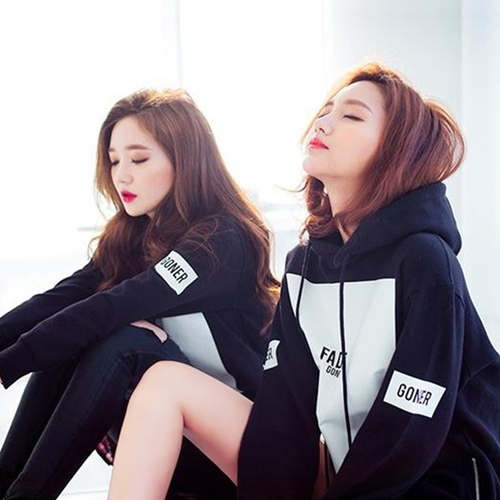 韩剧穿搭秋冬大衣卫衣,韩剧连帽拉链卫衣搭配裤子