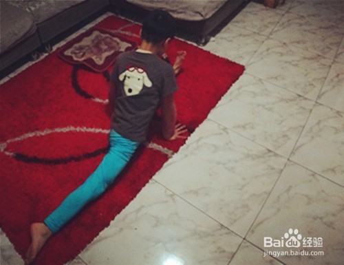 怎样自己练习劈叉,怎么自己练劈叉横叉和竖叉