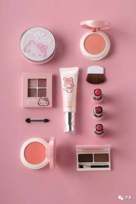 别再笑国产牌子土鳖了，《鬼怪》都在买名创优品