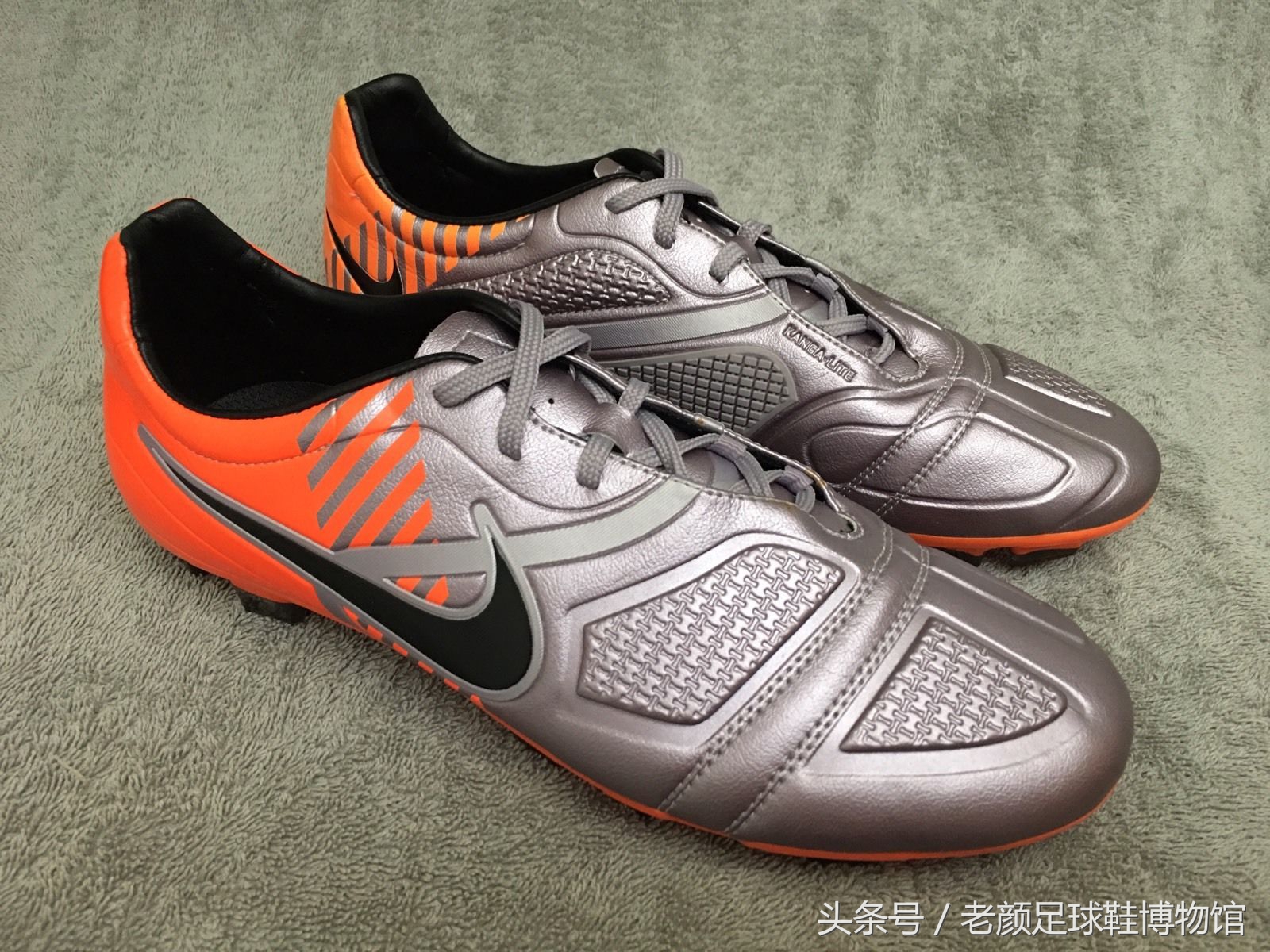 足球鞋阿迪和耐克谁更强,足球鞋耐克暗杀系列